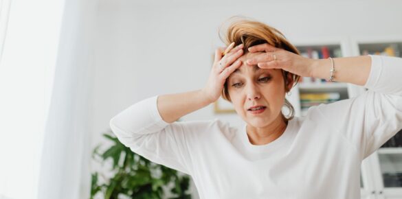 Uderzenia gorąca i poty? Jak złagodzić objawy menopauzy?
